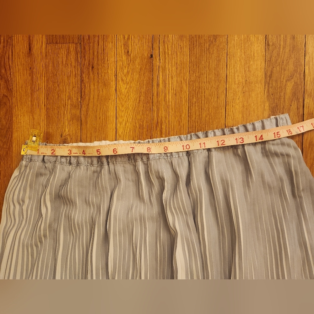 Gray and Ivory Knife Pleat Adiva Skirt Women's Size XL Elastic Waist Fully Lined - Picture 2 of 8